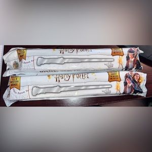 Harry Potter Mystery Wands - Set of 2